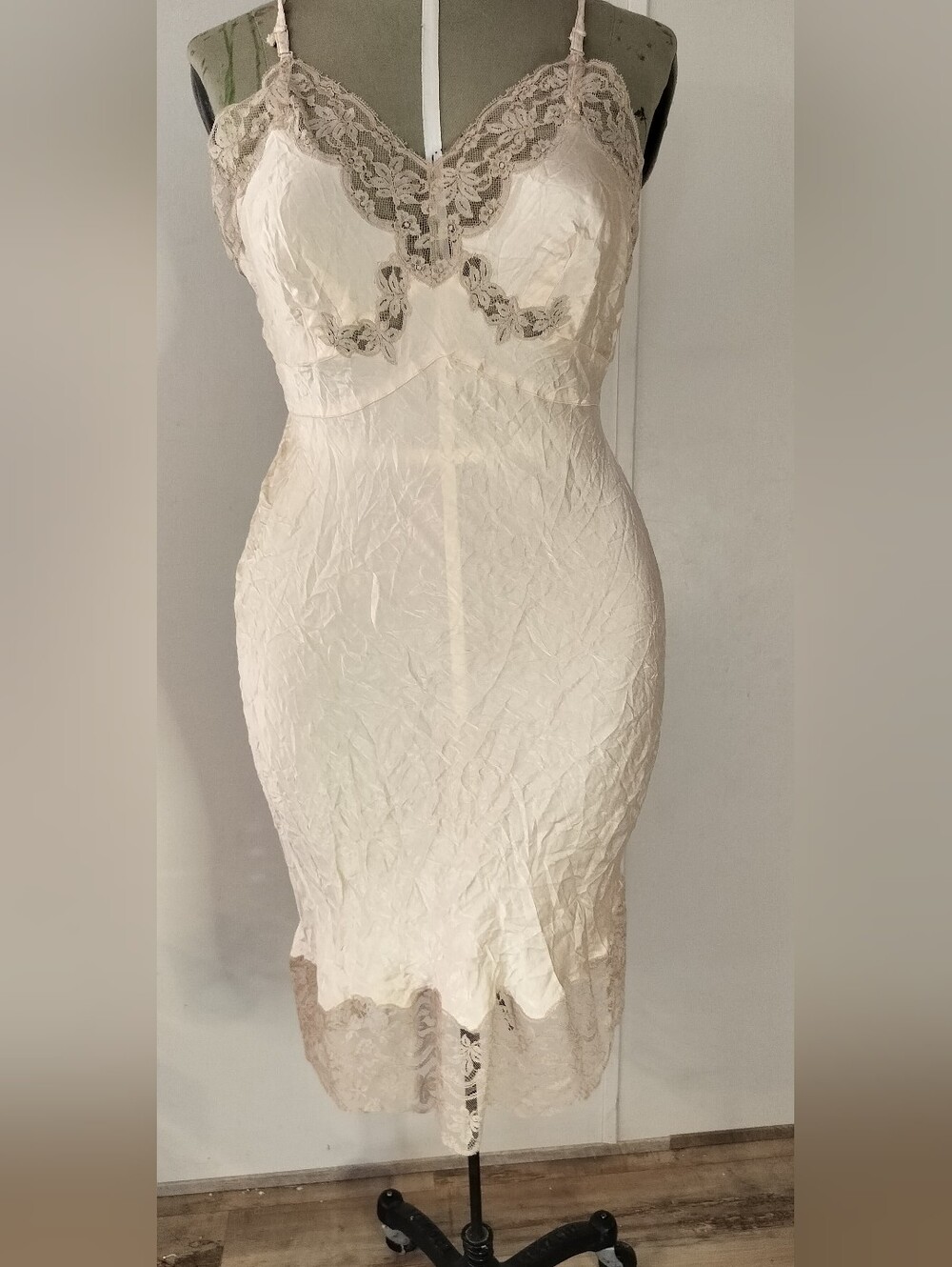 Lace-Trim Cream Midi Slip Dress with Supportive Cups